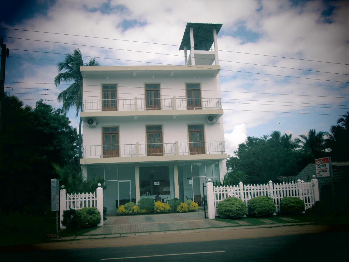 Hotel Kiyara Dambulla Exterior foto