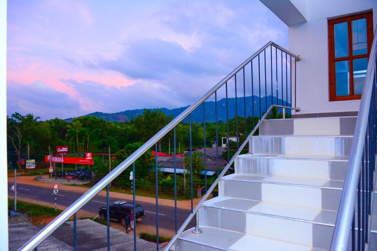 Hotel Kiyara Dambulla Exterior foto